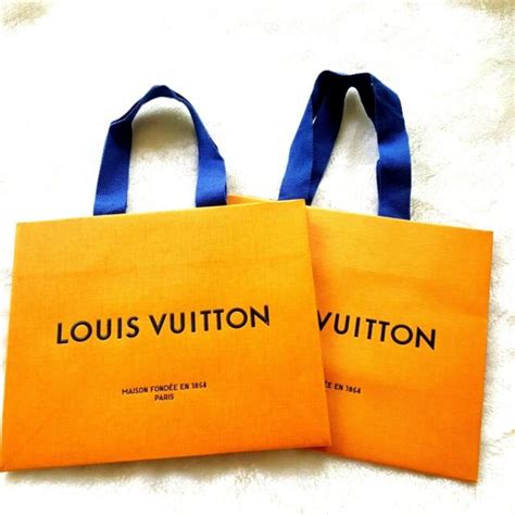 paper bag louis vuitton